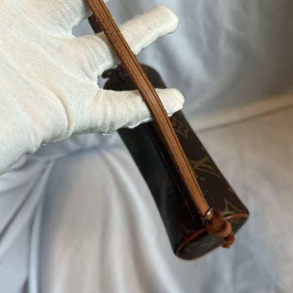 Louis Vuitton Papillon Small Bag Purse: Preloved condition: flaws shown picture - Picture 7 of 7